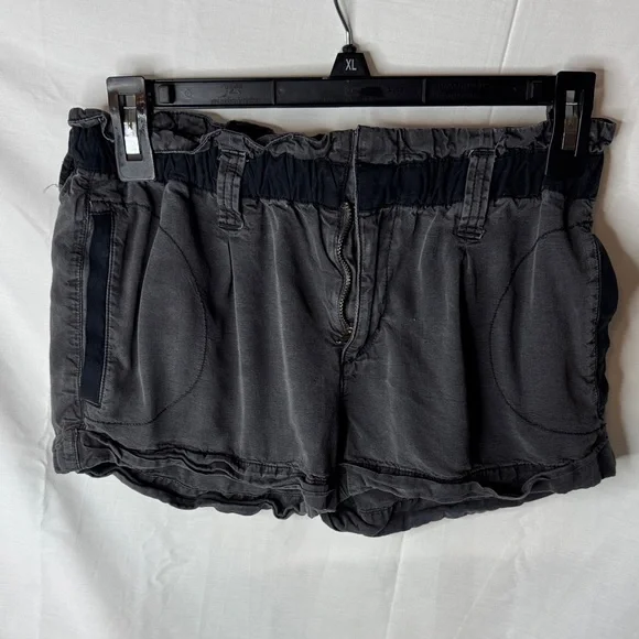 American Eagle Outfitters Dark Gray Women's Cargo Shorts - Picture 1 of 4